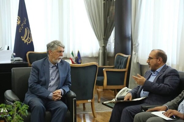 دستور ویژه وزیر برای رفع مشکل زیرساختهای فرهنگی در غرب استان البرز