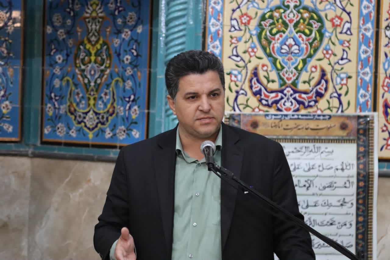 وعده در مسجد، مطالبه در میدان