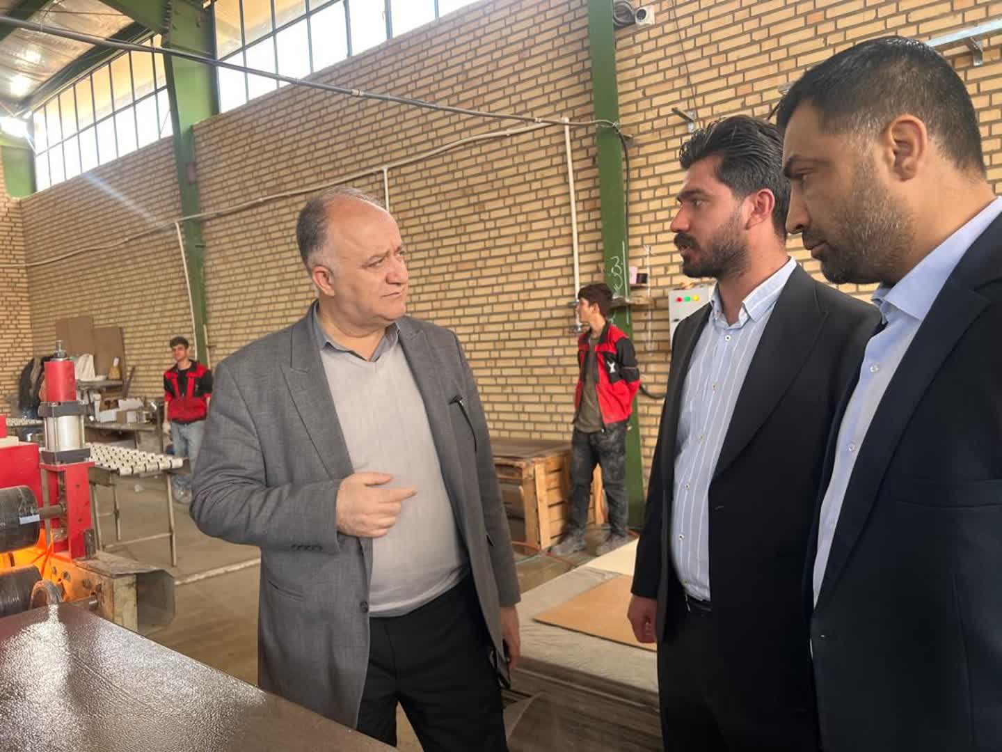 فرماندار در «خوارزمی»؛ عبور از بازدیدهای تشریفاتی یا گرهگشایی واقعی از صنعت ماهدشت؟