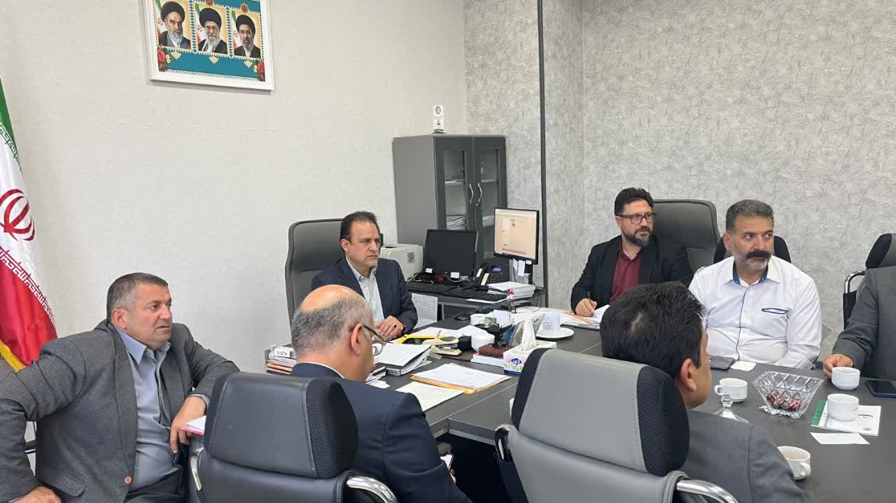 نشست اضطراری برای سوختِ مولدهای کوچک؛ آیا استانداری البرز مانع بزرگ صنایع را برمیدارد؟