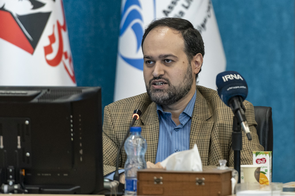 سواد رسانه‌ای والدین باید همگام با رشد هوش مصنوعی ارتقا یابد